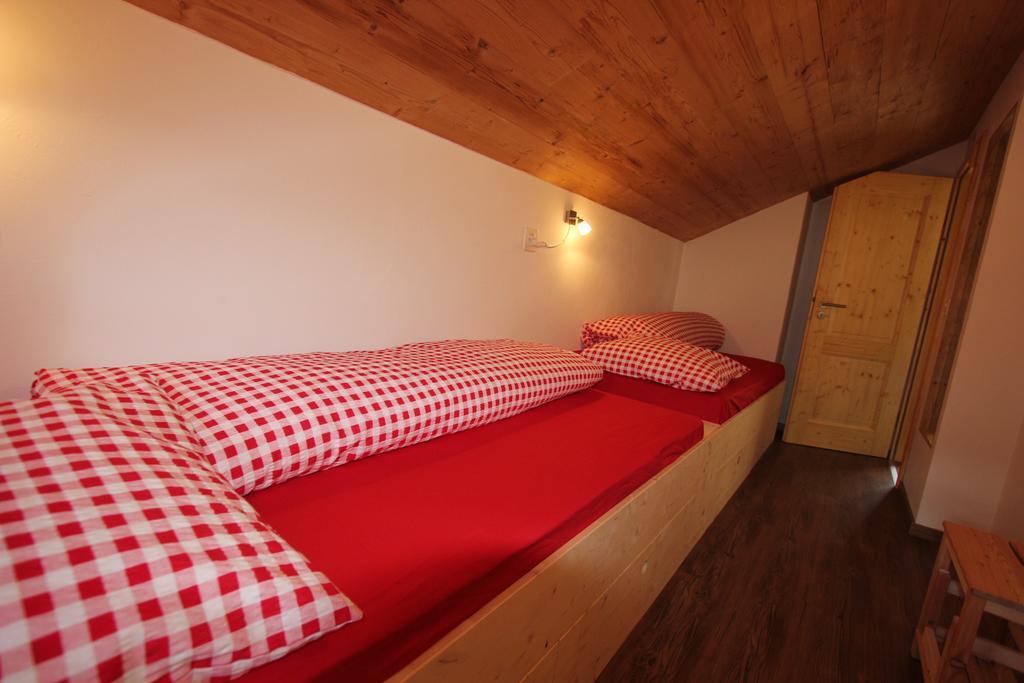 Chalet Daheim Reckingen Exterior foto